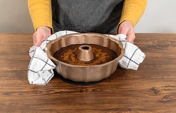 Bundt pan