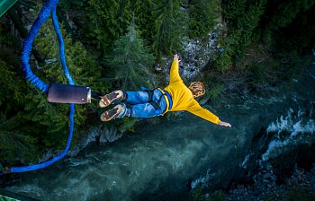 bungee jumping