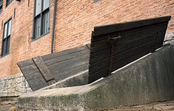 trapdoor
