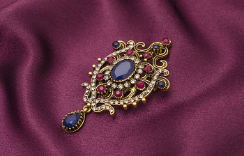 brooch