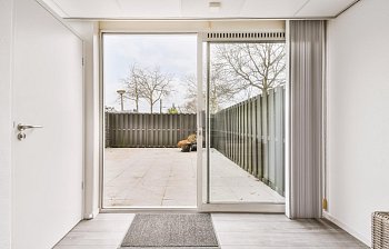 sliding door